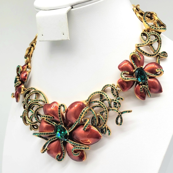 Oscar de la Renta Red Enamel Emerald Swarovski Crystal Flower Statement Necklace - Picture 5 of 13